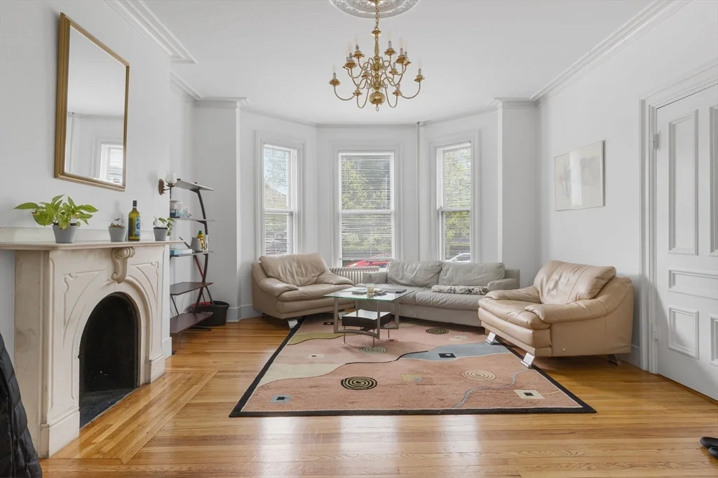 1 bed, 1 bath apartment for rent at 407A Broadway Unit 1, Harvard Square