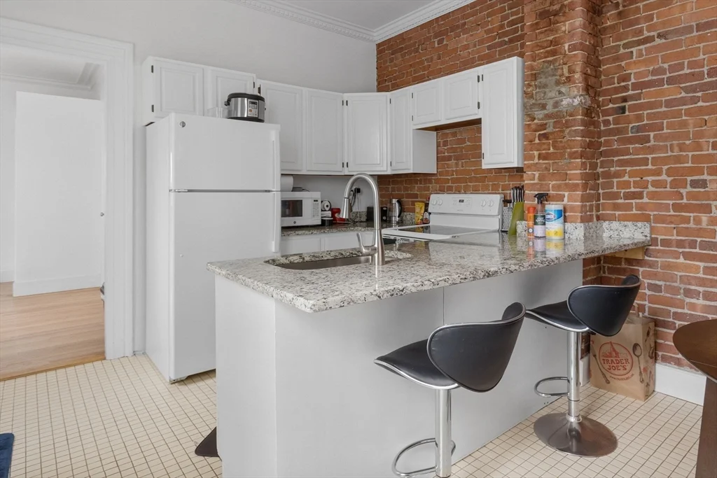 1 bed, 1 bath apartment for rent at 407A Broadway Unit 1, Harvard Square — photo 6 of 15
