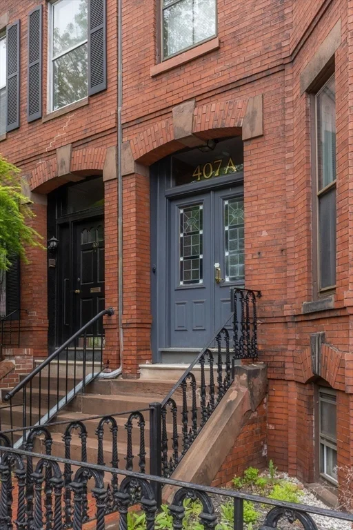 1 bed, 1 bath apartment for rent at 407A Broadway Unit 1, Harvard Square — photo 2 of 15
