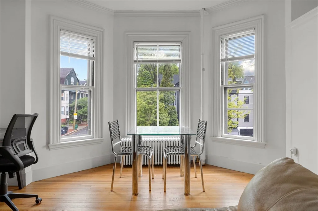 1 bed, 1 bath apartment for rent at 407A Broadway Unit 2, Harvard Square — photo 2 of 8