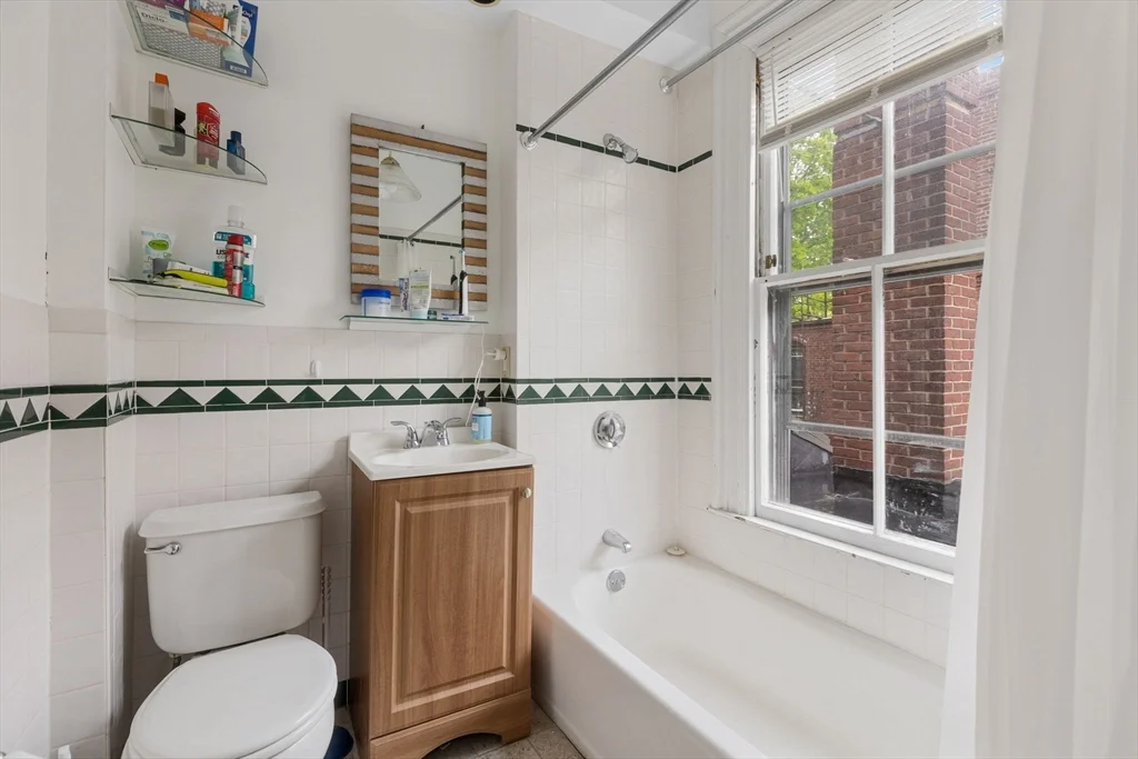 1 bed, 1 bath apartment for rent at 407A Broadway Unit 2, Harvard Square — photo 4 of 8