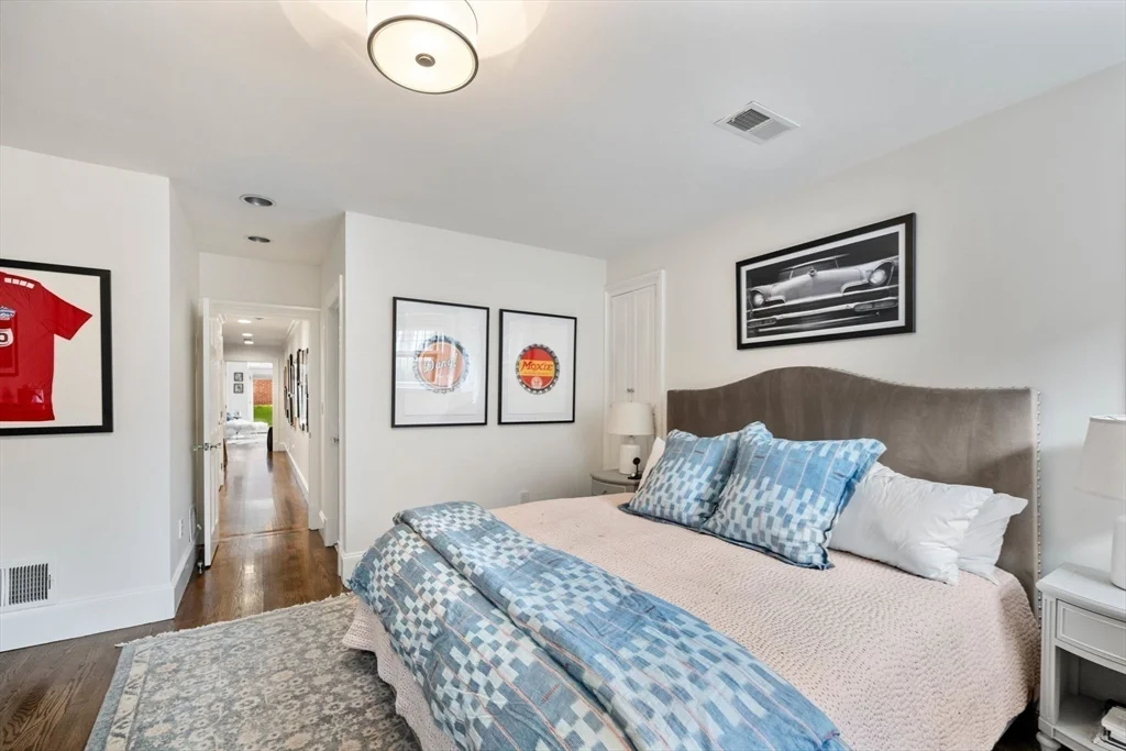 3 bed, 3 bath apartment for rent at 408 Beacon St Unit 1, Back Bay — photo 20 of 31