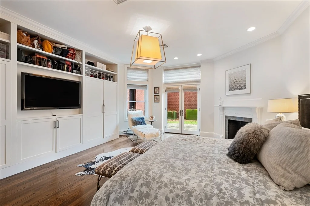 3 bed, 3 bath apartment for rent at 408 Beacon St Unit 1, Back Bay — photo 15 of 31