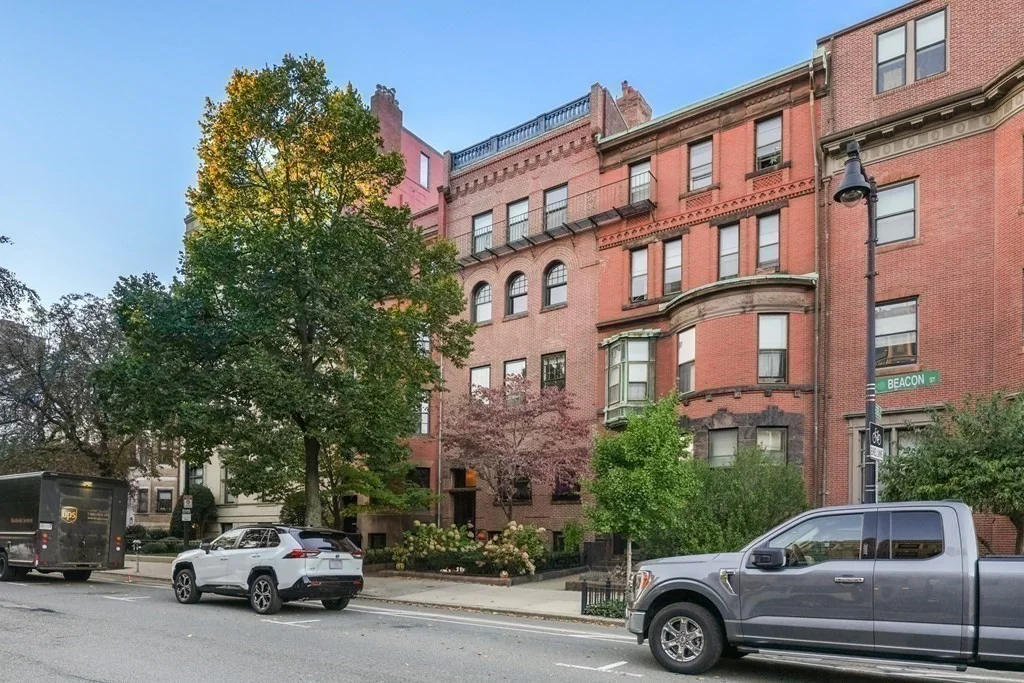 3 bed, 3 bath apartment for rent at 408 Beacon St Unit 1, Back Bay — photo 29 of 31