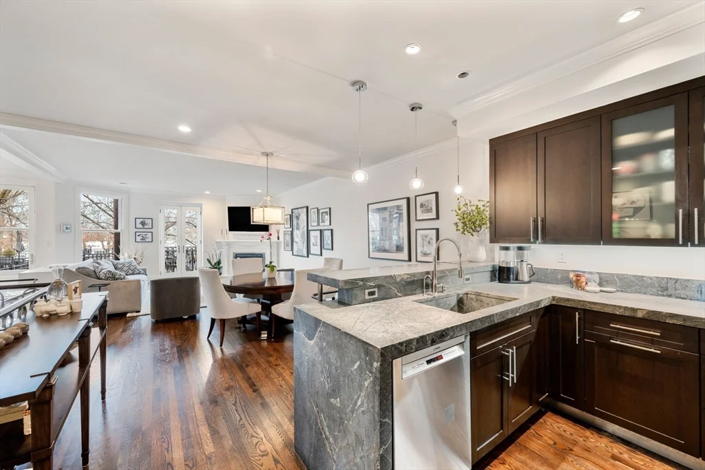 3 bed, 3 bath apartment for rent at 408 Beacon St Unit 1, Back Bay — photo 9 of 31