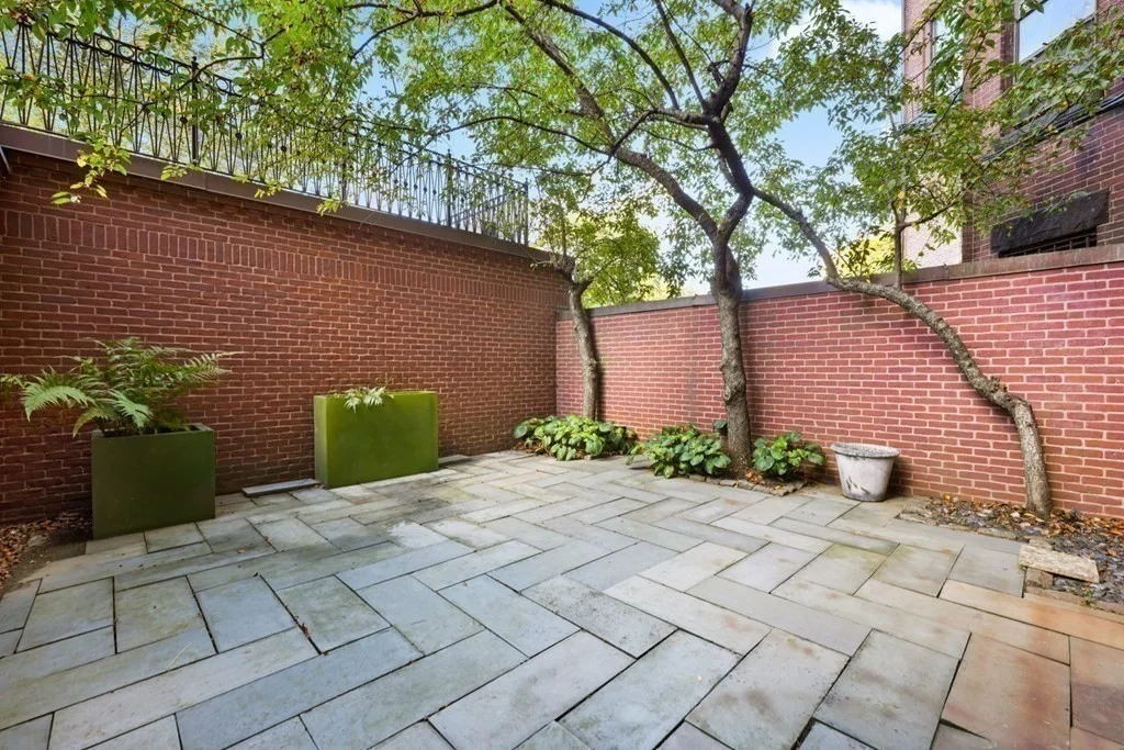3 bed, 3 bath apartment for rent at 408 Beacon St Unit 1, Back Bay — photo 27 of 31
