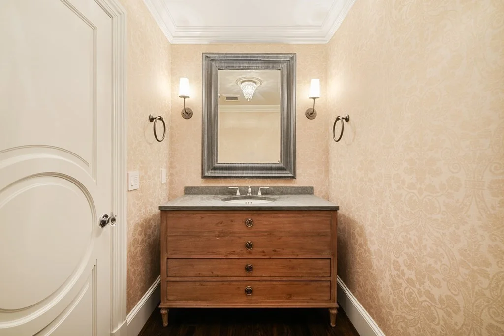 3 bed, 2 bath apartment for rent at 408 Beacon St Unit 2, Back Bay — photo 15 of 32