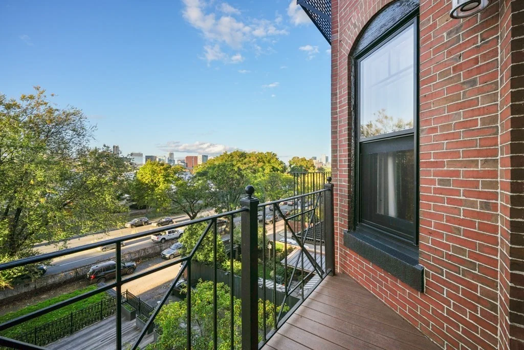3 bed, 2 bath apartment for rent at 408 Beacon St Unit 2, Back Bay — photo 14 of 32