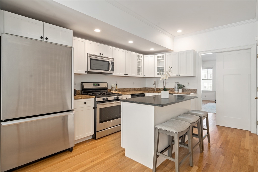 3 bed, 2 bath apartment for rent at 408 E Third Unit 3, South Boston — photo 6 of 23