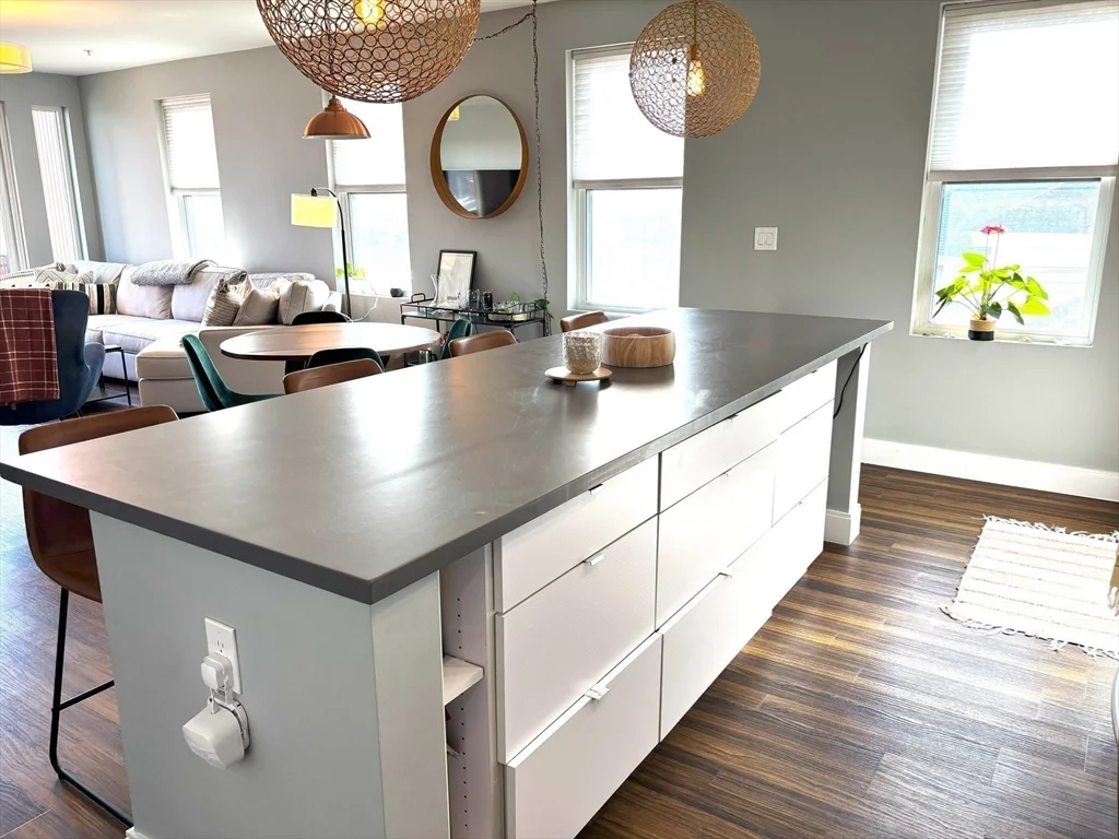 2 bed, 2 bath apartment for rent at 408 E 8th St Unit 3, South Boston — photo 3 of 33