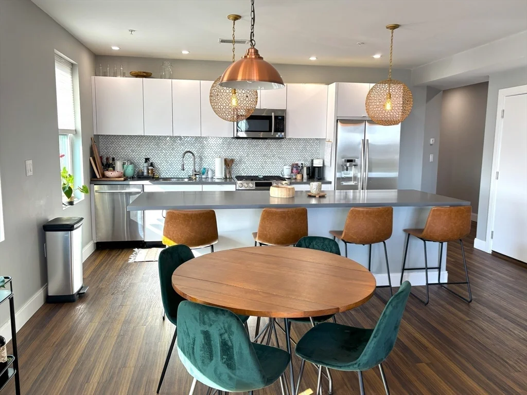 2 bed, 2 bath apartment for rent at 408 E 8th St Unit 3, South Boston — photo 8 of 33