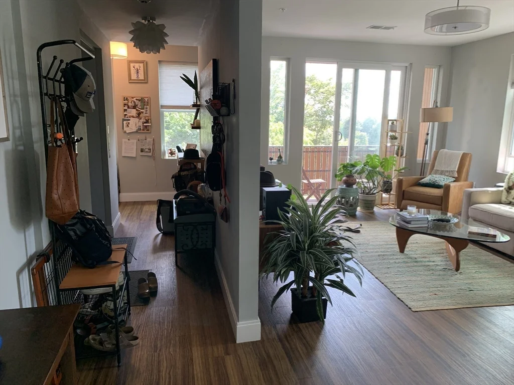 2 bed, 2 bath apartment for rent at 408 E 8th St Unit 3, South Boston — photo 13 of 33