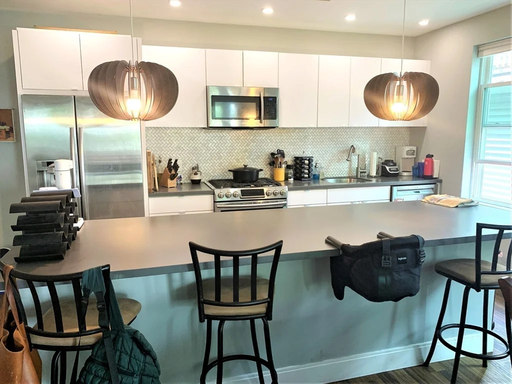 2 bed, 2 bath apartment for rent at 408 East 8th St Unit 3A, South Boston — photo 8 of 19
