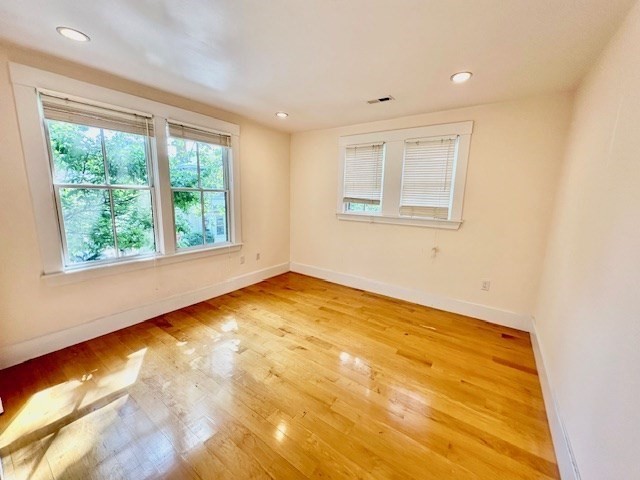 3 bed, 2 bath apartment for rent at 408 Putnam Ave Unit 408, Cambridgeport — photo 9 of 15