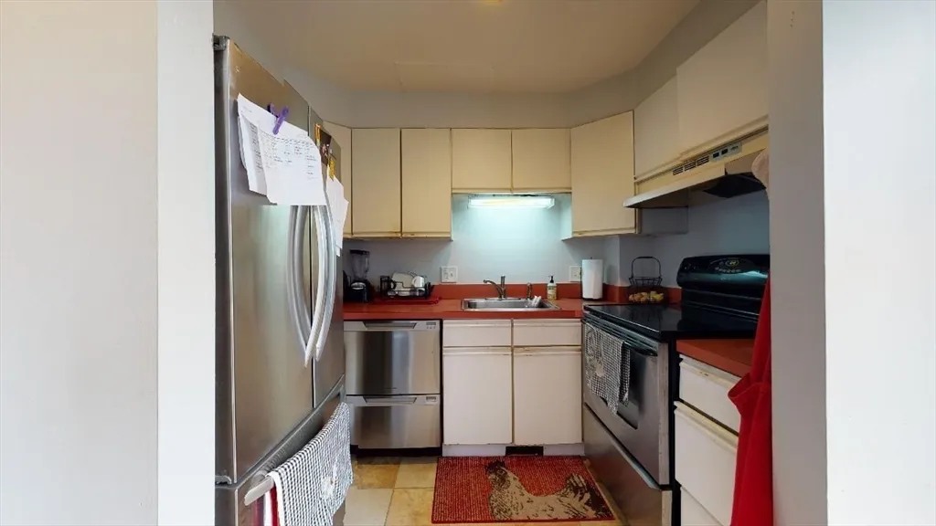 2 bed, 1 bath apartment for rent at 408 Sumner St Unit 2, East Boston — photo 11 of 29