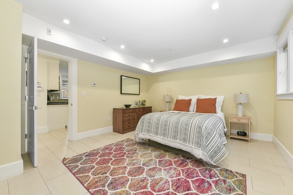 2 bed, 2 bath apartment for rent at 408R Putnam Ave Unit R, Cambridgeport — photo 10 of 17