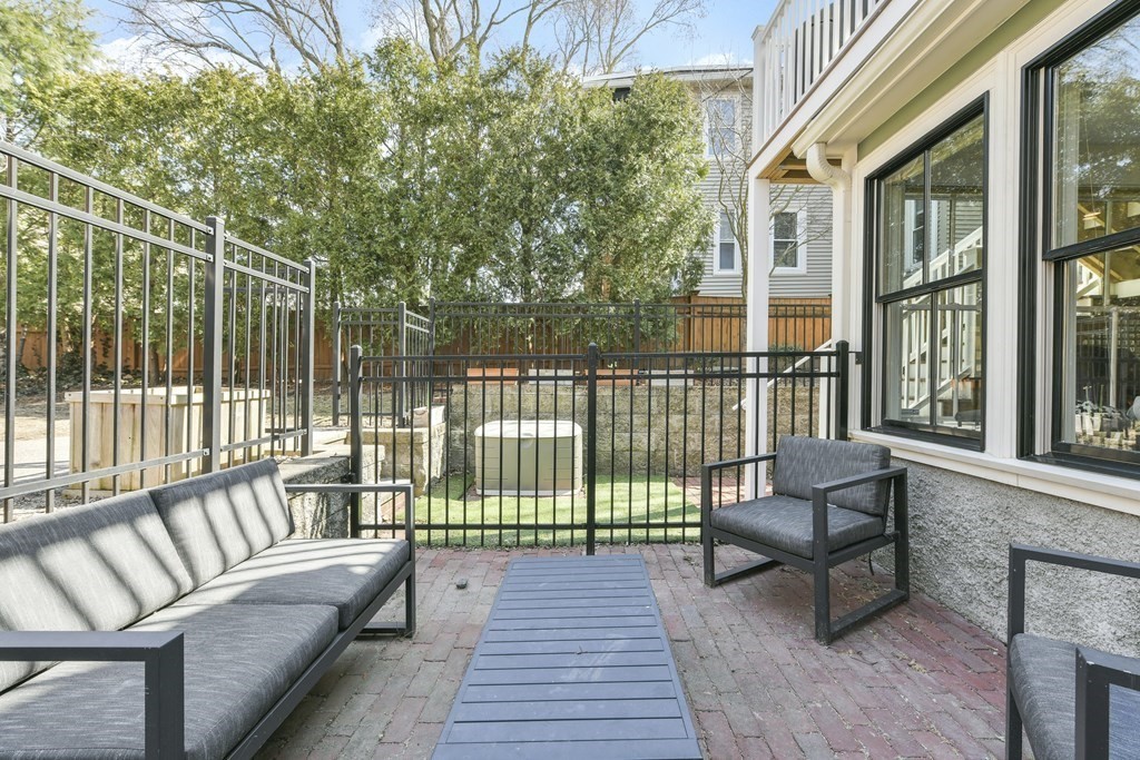 2 bed, 2 bath apartment for rent at 408R Putnam Ave Unit R, Cambridgeport — photo 15 of 17