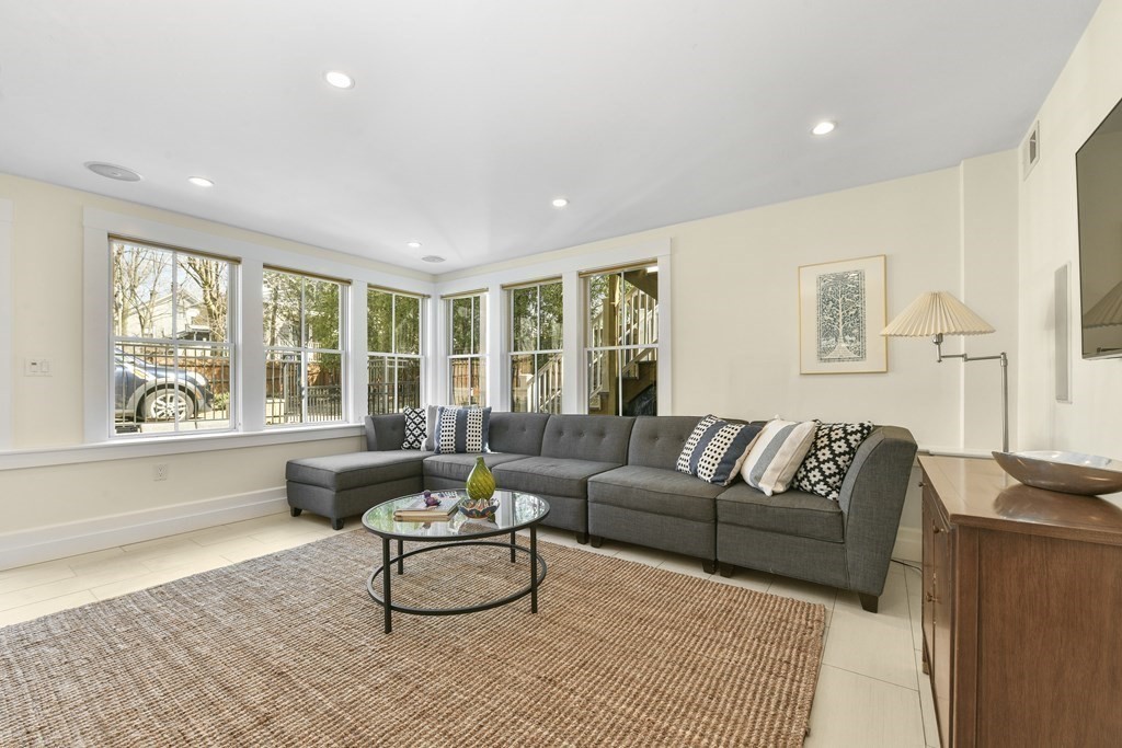 2 bed, 2 bath apartment for rent at 408R Putnam Ave Unit R, Cambridgeport — photo 3 of 17