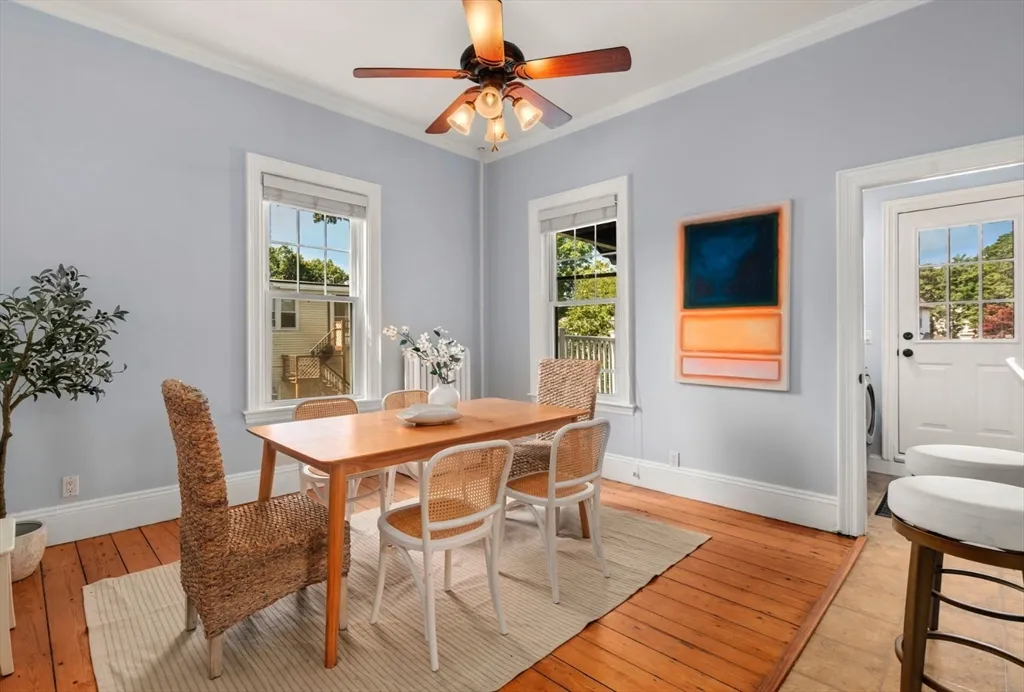 3 bed, 1 bath apartment for rent at 409 Atlantic Ave Unit 0, Marblehead — photo 5 of 29