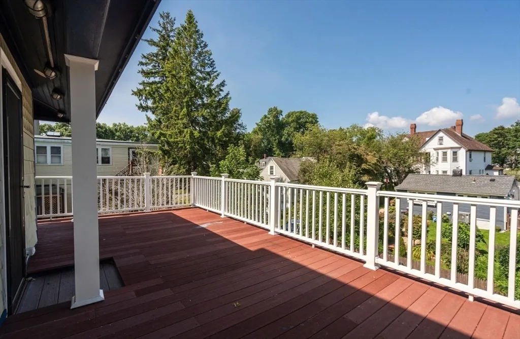 3 bed, 1 bath apartment for rent at 409 Atlantic Ave Unit 0, Marblehead — photo 22 of 29
