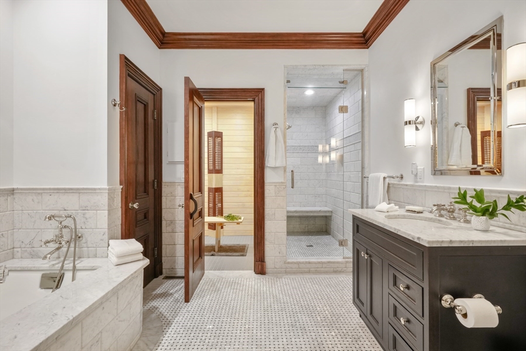 4 bed, 4+ bath apartment for rent at 409 Commonwealth Ave Unit B, Back Bay — photo 15 of 28