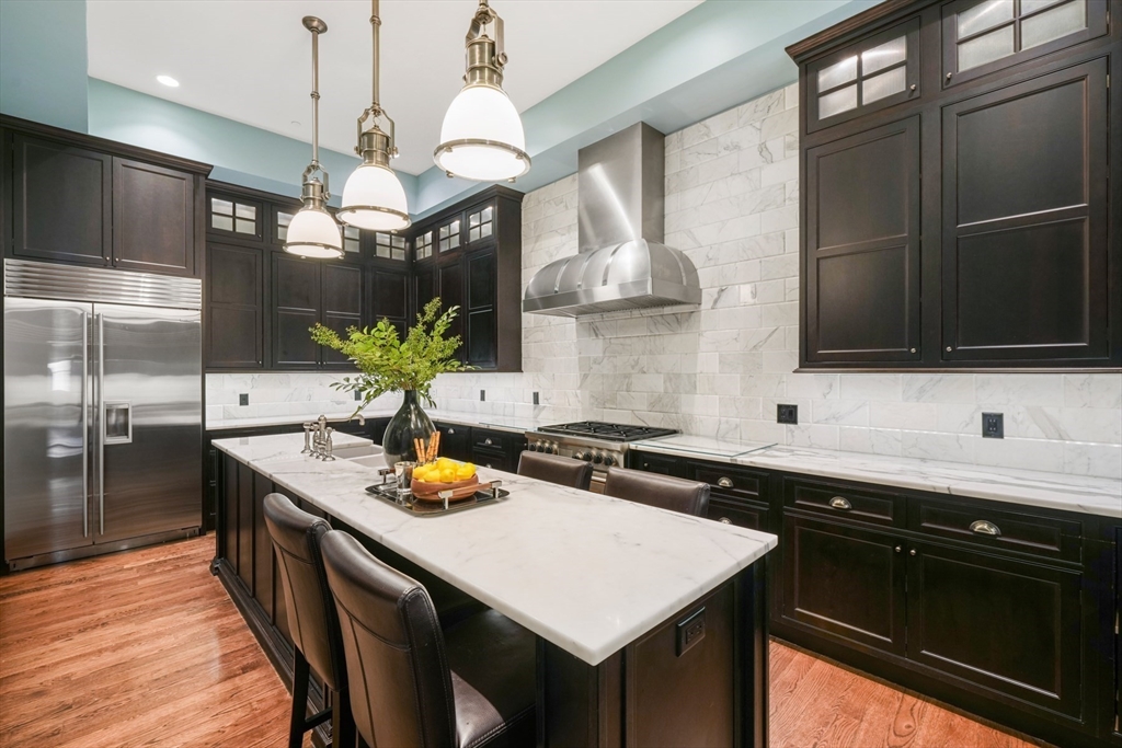 4 bed, 4+ bath apartment for rent at 409 Commonwealth Ave Unit B, Back Bay — photo 5 of 28