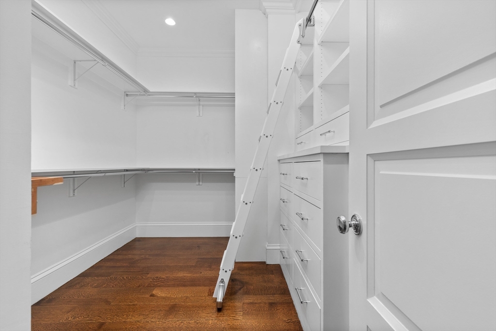 4 bed, 3 bath apartment for rent at 409 Commonwealth Ave Unit E, Back Bay — photo 20 of 25