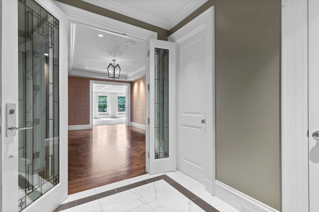 4 bed, 3 bath apartment for rent at 409 Commonwealth Ave Unit E, Back Bay — photo 4 of 25