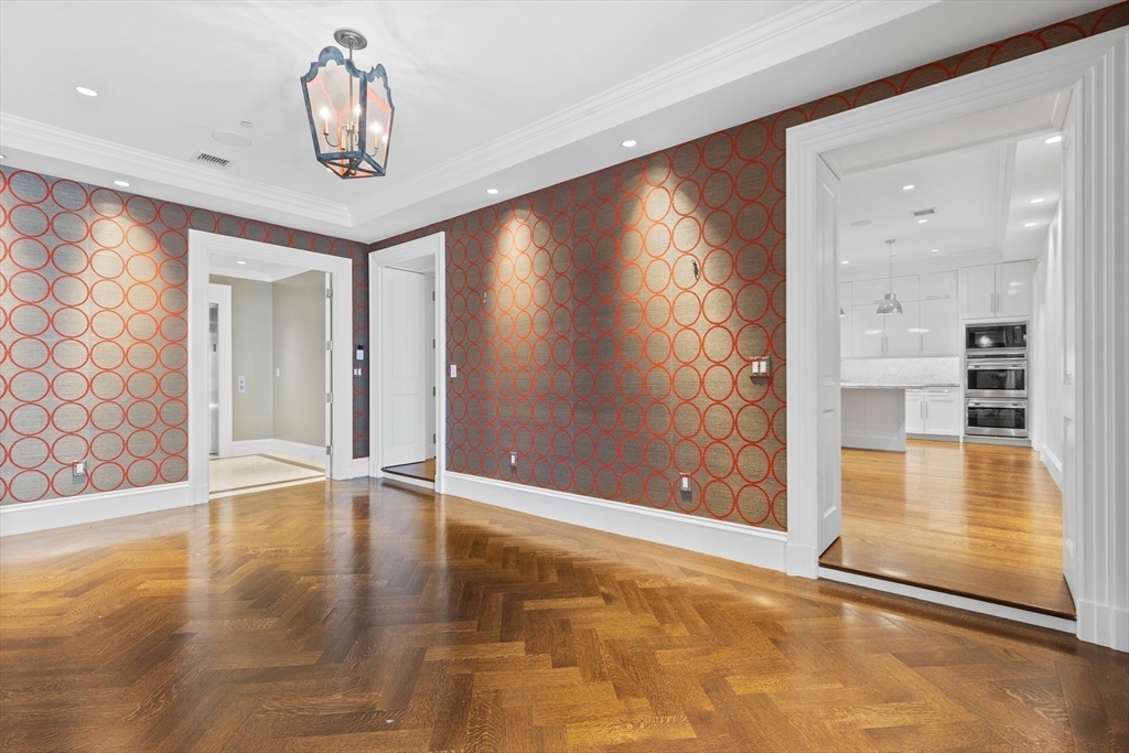 4 bed, 3 bath apartment for rent at 409 Commonwealth Ave Unit E, Back Bay — photo 5 of 25