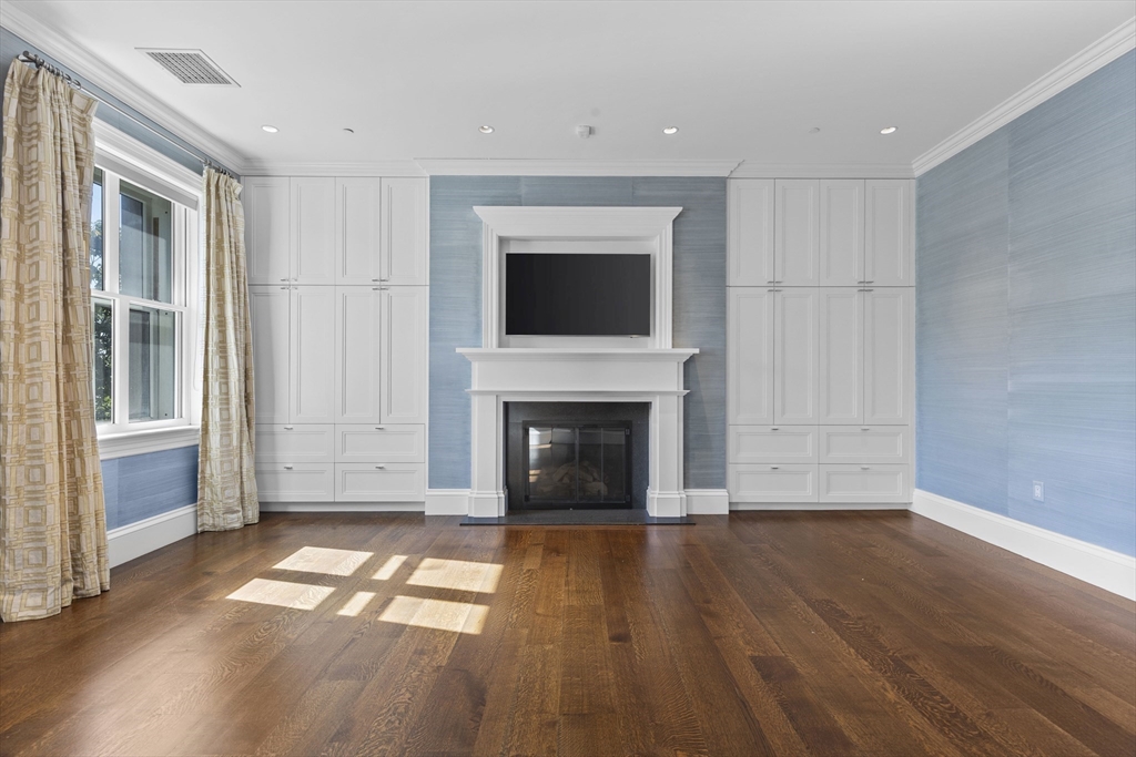 4 bed, 3 bath apartment for rent at 409 Commonwealth Ave Unit E, Back Bay — photo 17 of 25