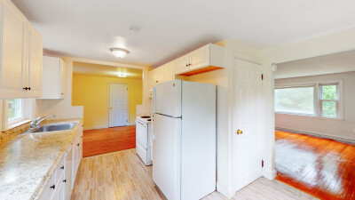 2 bed, 1 bath apartment for rent at 409 Dedham Ave Unit 1, Needham — photo 4 of 25
