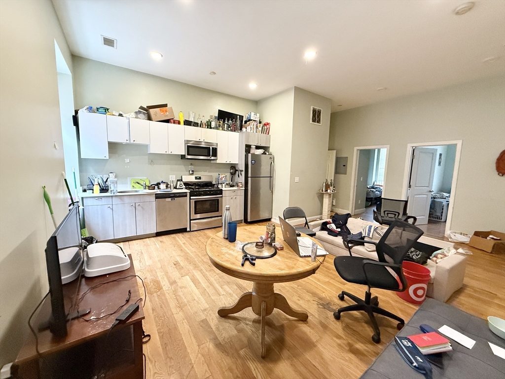 3 bed, 2 bath apartment for rent at 409 Dudley St Unit 3, Roxbury — photo 1 of 6