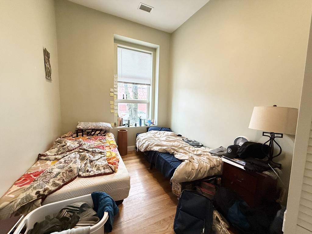 3 bed, 2 bath apartment for rent at 409 Dudley St Unit 3, Roxbury — photo 5 of 6