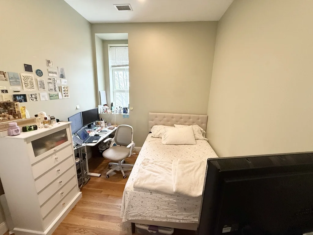 3 bed, 2 bath apartment for rent at 409 Dudley St Unit 4, Roxbury — photo 5 of 10