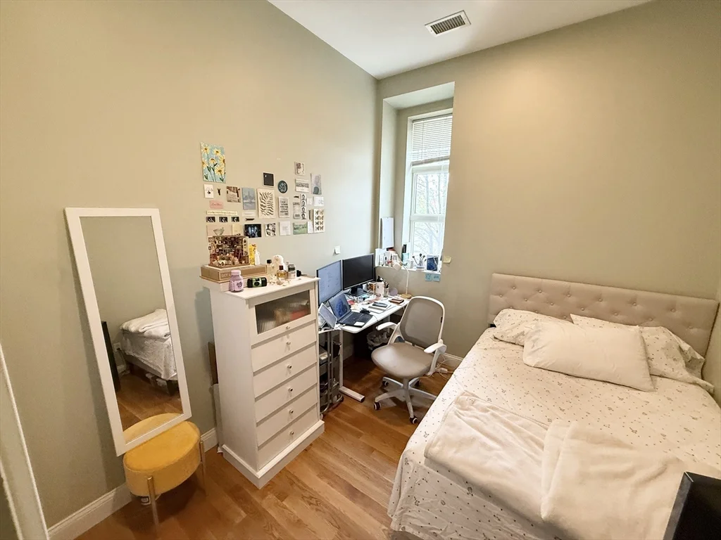 3 bed, 2 bath apartment for rent at 409 Dudley St Unit 4, Roxbury — photo 4 of 10