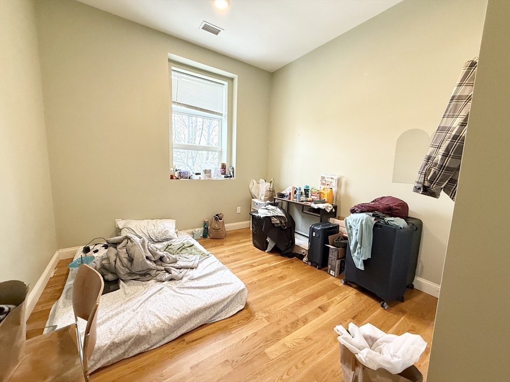 3 bed, 2 bath apartment for rent at 409 Dudley St Unit 5, Roxbury — photo 6 of 8