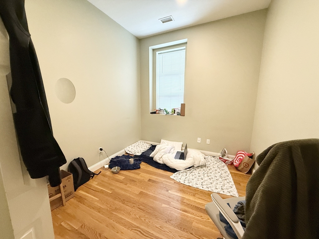 3 bed, 2 bath apartment for rent at 409 Dudley St Unit 5, Roxbury — photo 4 of 8