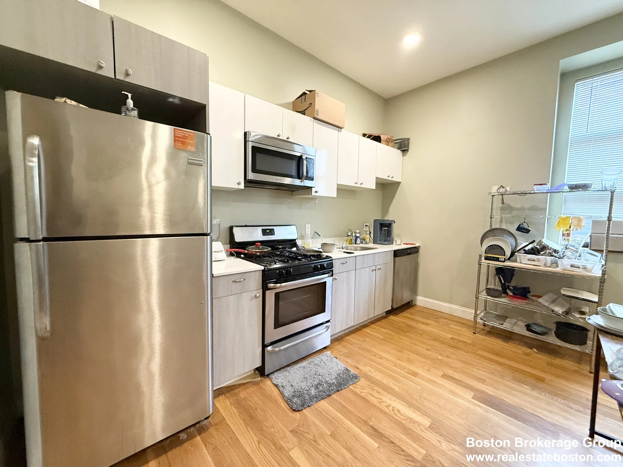 3 bed, 2 bath apartment for rent at 409 Dudley St Unit 5, Roxbury — photo 2 of 8