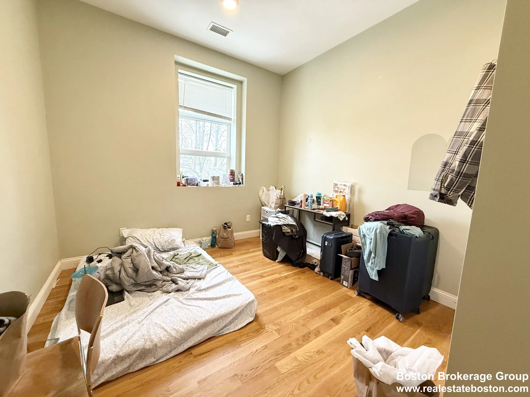 3 bed, 2 bath apartment for rent at 409 Dudley St Unit 5, Roxbury — photo 4 of 8