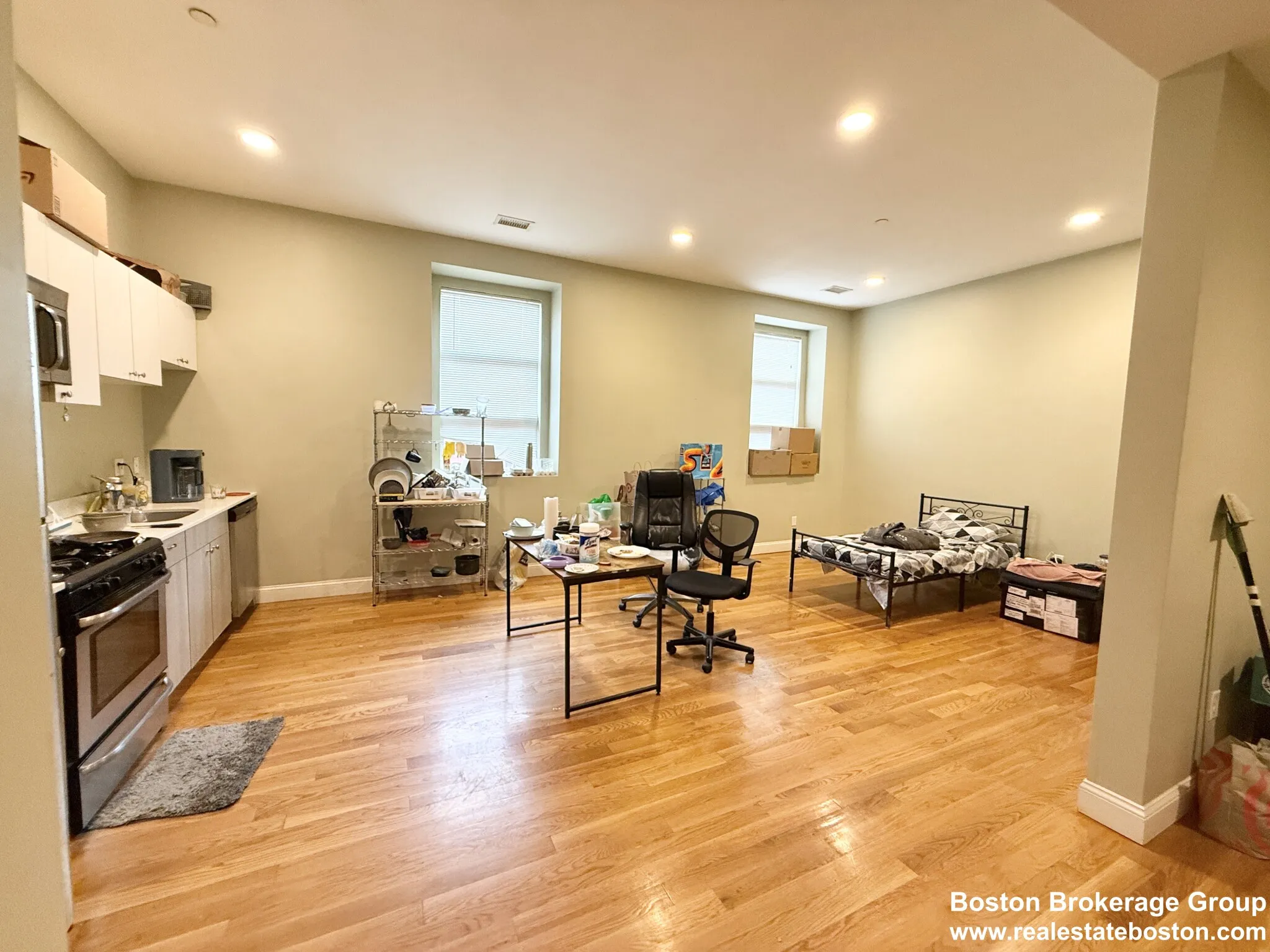 3 bed, 2 bath apartment for rent at 409 Dudley St Unit 5, Roxbury — photo 3 of 8