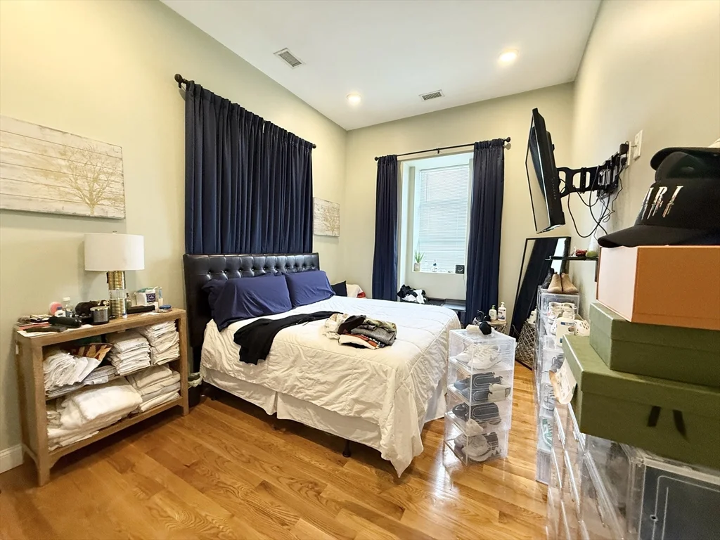 2 bed, 1 bath apartment for rent at 409 Dudley St Unit 9, Roxbury — photo 6 of 8