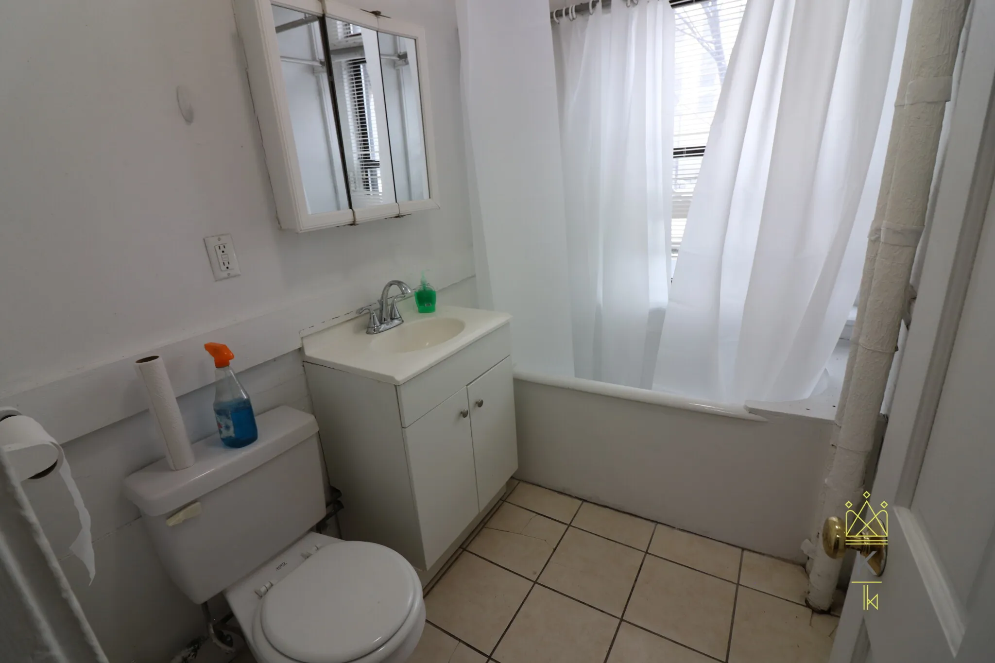 1 bed, 1 bath apartment for rent at 409 Huntington Ave Unit 2, Fenway — photo 7 of 10