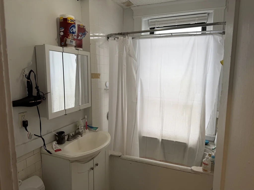 2 bed, 1 bath apartment for rent at 409 Huntington Ave Unit 20, Fenway — photo 5 of 5