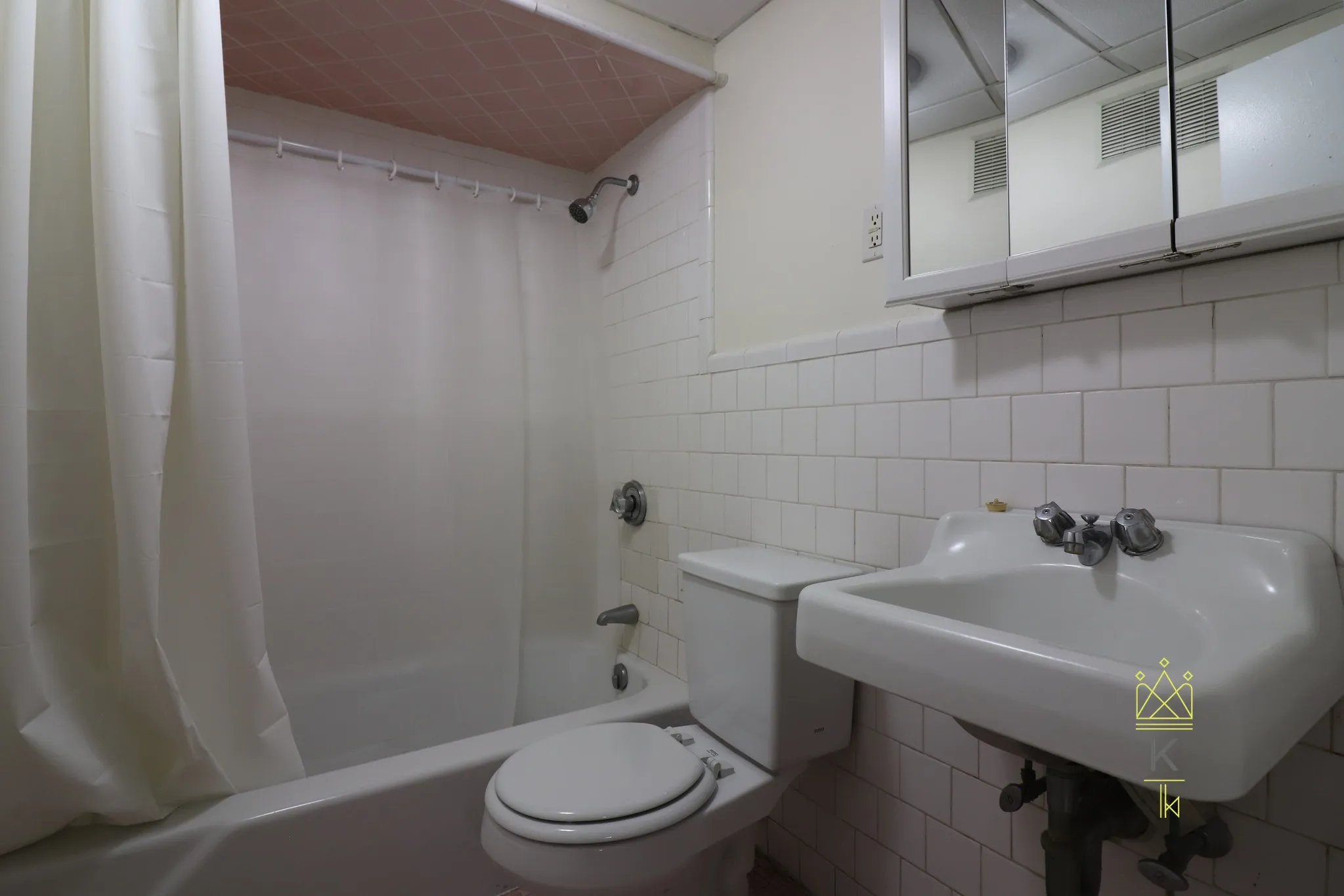 2 bed, 1 bath apartment for rent at 409 Huntington Ave Unit G3, Fenway — photo 4 of 10