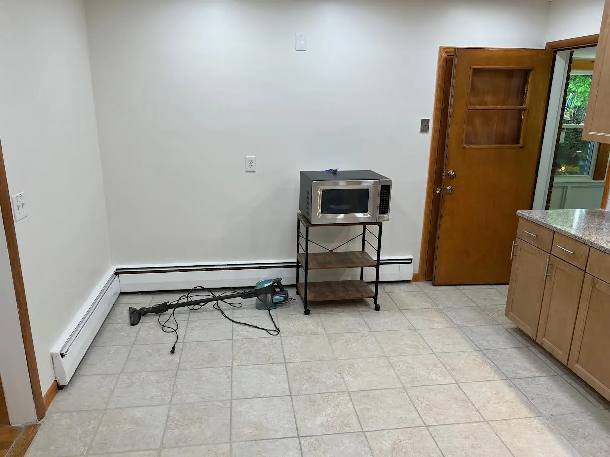3 bed, 2 bath apartment for rent at 409 Lowell Ave Unit 2, Newtonville — photo 6 of 16