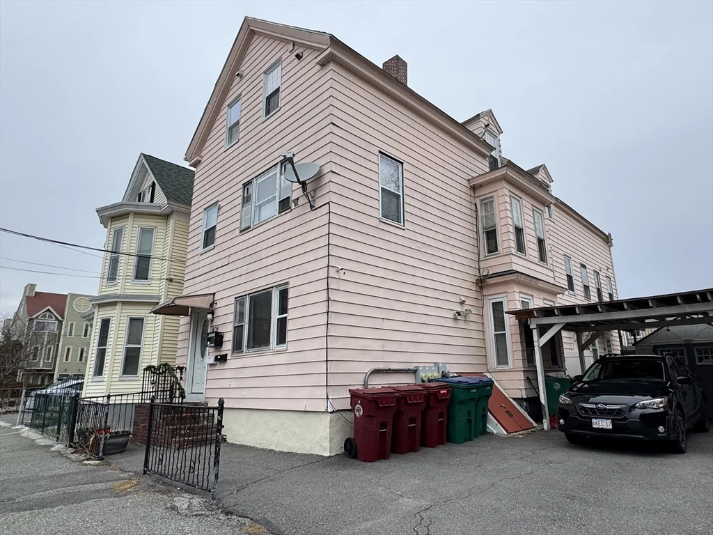 2 bed, 1 bath apartment for rent at 409 Moody St Unit 1, Lowell — photo 2 of 16