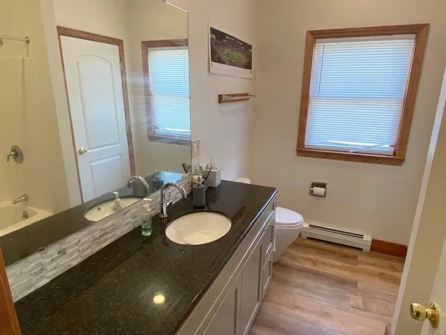 2 bed, 2 bath apartment for rent at 409 North East St Unit 409, Amherst — photo 4 of 7