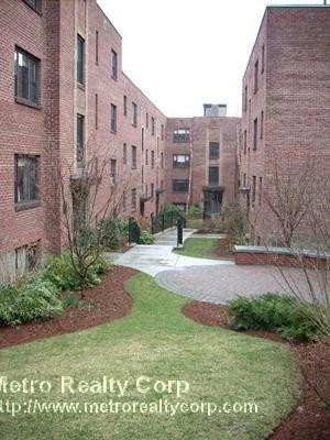 1 bed, 1 bath apartment for rent at 40A Harvard Ave Unit 2, Coolidge Corner — photo 2 of 2