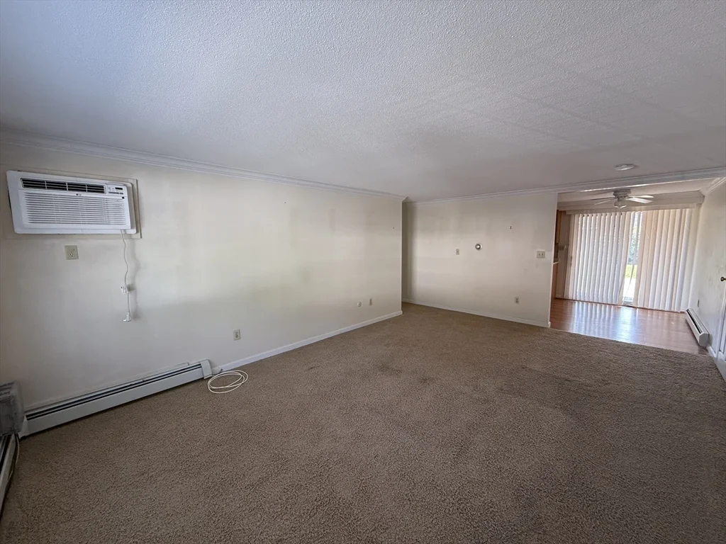 1 bed, 1 bath apartment for rent at 40B Washington Park Dr Unit 5, Andover — photo 2 of 11