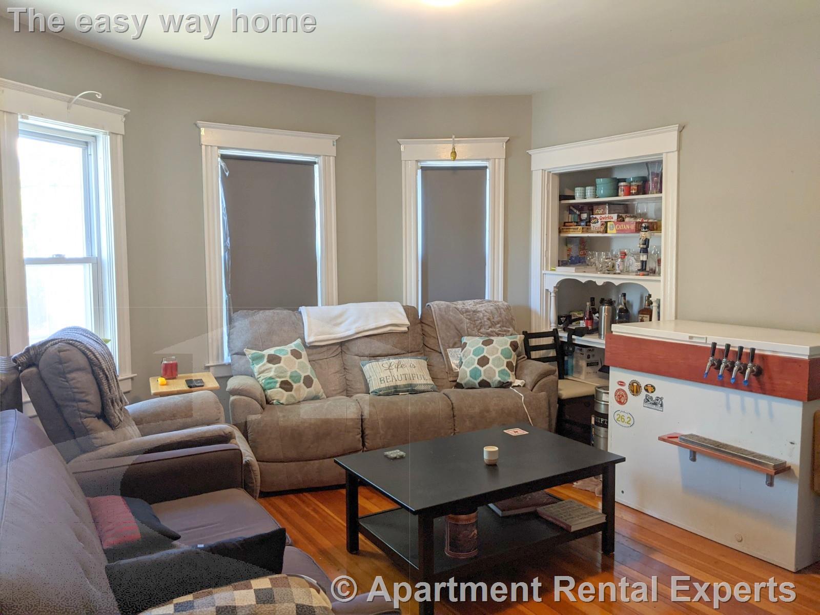 3 bed, 1 bath apartment for rent at 41 Belknap St Unit 1, Teele Square — photo 8 of 20
